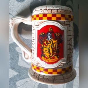 Wizarding World of Harry Potter Gryffindor Stein